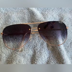 High key frameless sunglasses